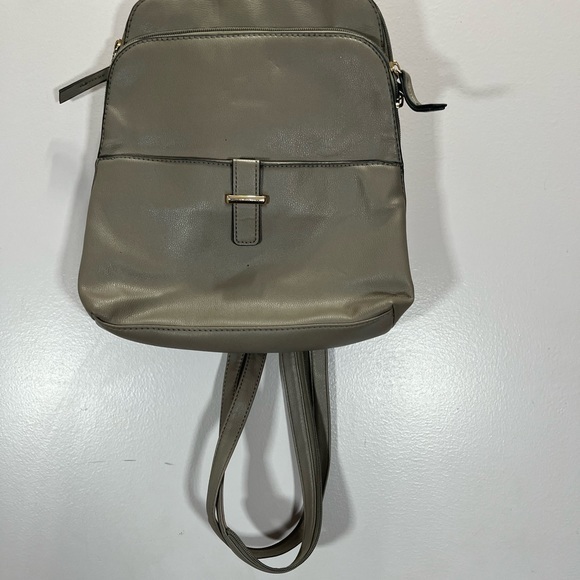 Seven Days Women’s Grey Vegan Faux Leather Small Backpack With Front Pocket - Picture 9 of 14